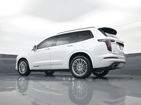 Used 2020 Cadillac XT6 Sport w/ Platinum Package AWD/4WD image 28
