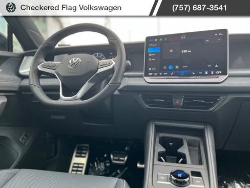 New 2026 Volkswagen Tiguan SE R-Line FWD image 29
