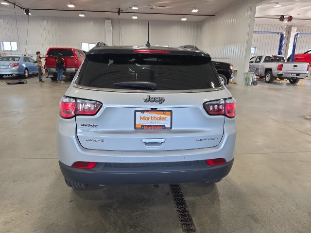 Used 2025 Jeep Compass Limited AWD/4WD image 7