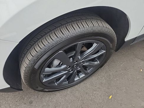 Used 2024 Chevrolet Equinox RS image 19