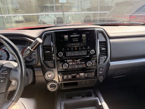 Used 2022 Nissan Titan PRO-4X w/ Off Road Protection Package image 8