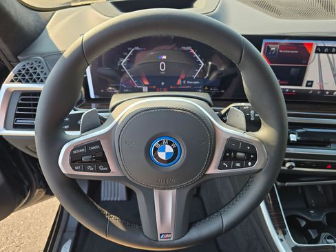 New 2026 BMW X5 xDrive50e w/ M Sport Package AWD/4WD image 14