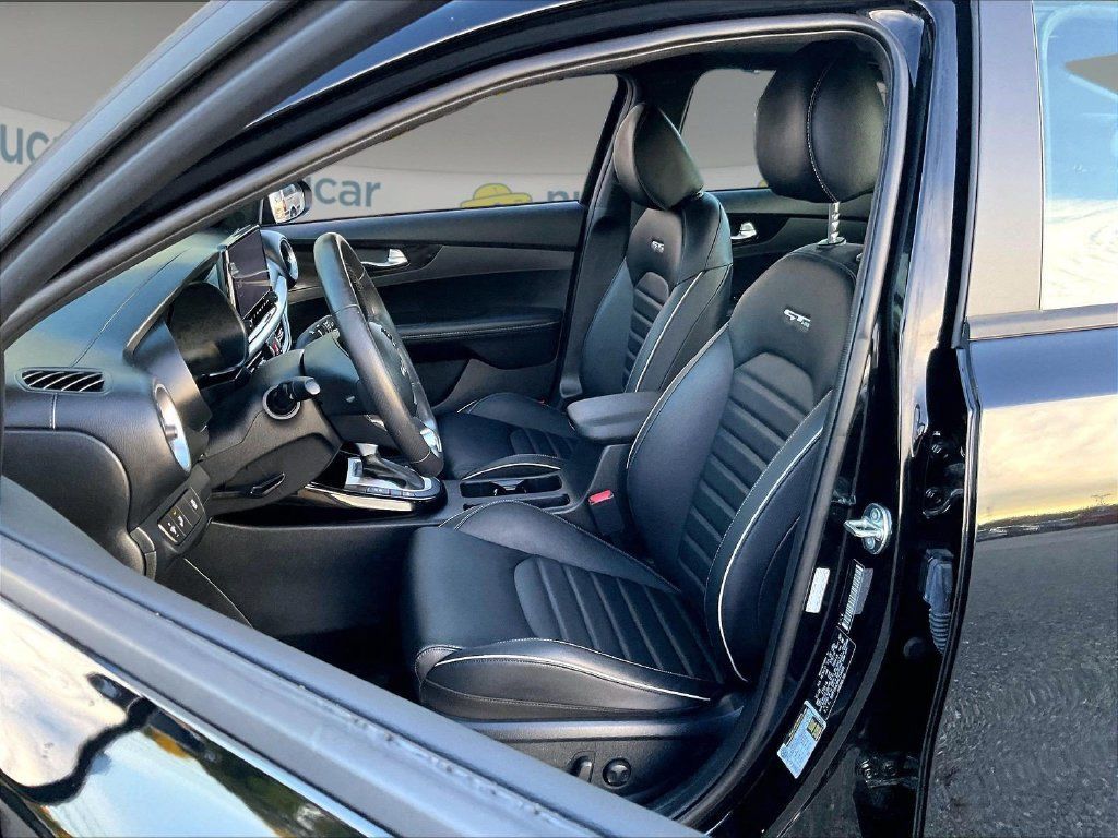 Used 2024 Kia Forte GT-Line w/ GT-Line Premium Package FWD image 10