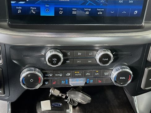 Used 2022 Ford F150 Lariat w/ Equipment Group 502A High AWD/4WD image 23