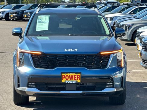 Certified 2025 Kia Sorento EX AWD/4WD image 9