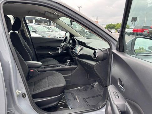Used 2022 Nissan Kicks SV FWD image 11