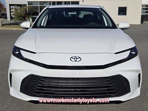 New 2026 Toyota Camry LE image 14