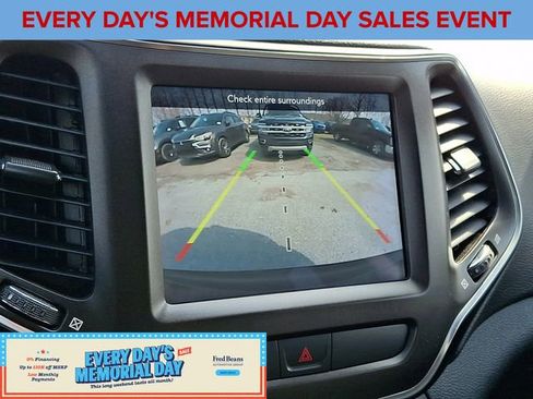 Used 2020 Jeep Cherokee Trailhawk w/ Cold Weather Group AWD/4WD image 24