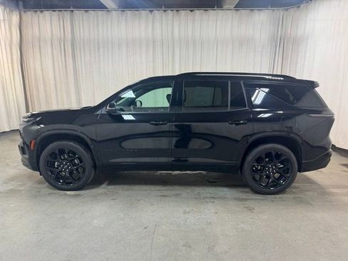 Used 2024 Chevrolet Traverse RS w/ LPO, Floor Liner Package image 8