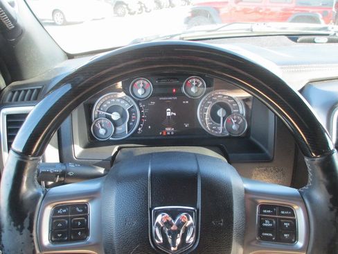 Used 2017 RAM 1500 Limited image 33