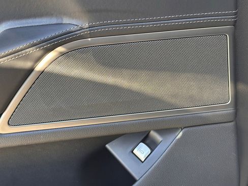 Used 2022 BMW 740i 740i w/ Premium Package image 26