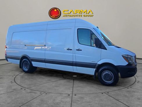 Used 2014 Freightliner Sprinter 3500 image 9