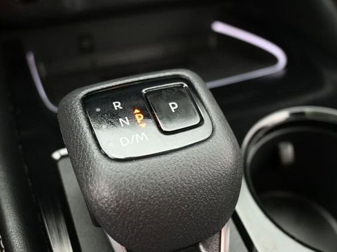 Used 2025 Nissan Rogue Platinum w/ Platinum Premium Package FWD image 26