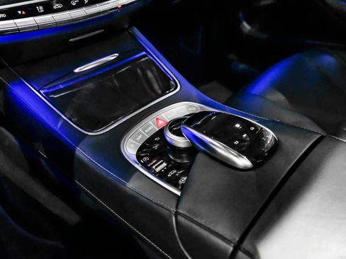 Used 2019 Mercedes-Benz S 560 Sedan image 23