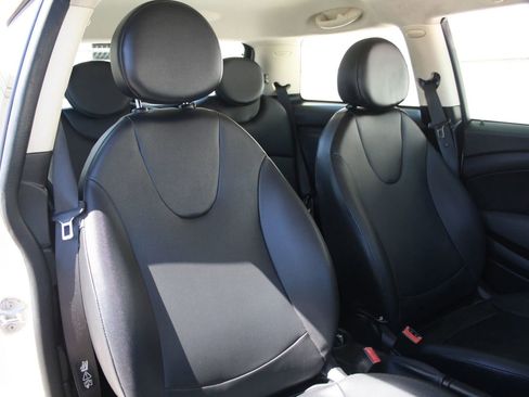 Used 2011 MINI Cooper Hardtop FWD image 9