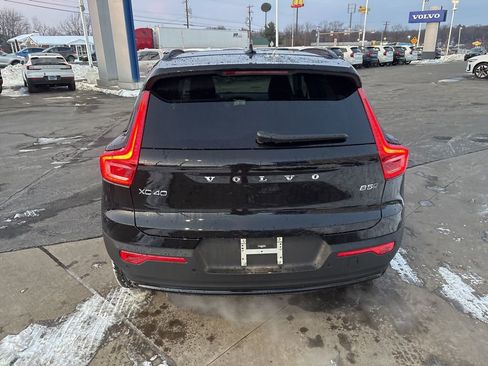 New 2026 Volvo XC40 B5 Plus w/ Protection Package Premier AWD/4WD image 6