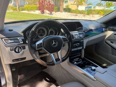 Used 2014 Mercedes-Benz E 250 BlueTEC Sedan w/ Premium 1 Package image 11