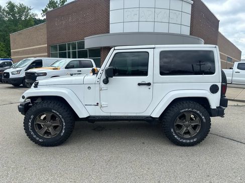 Used 2018 Jeep Wrangler Sport AWD/4WD image 2