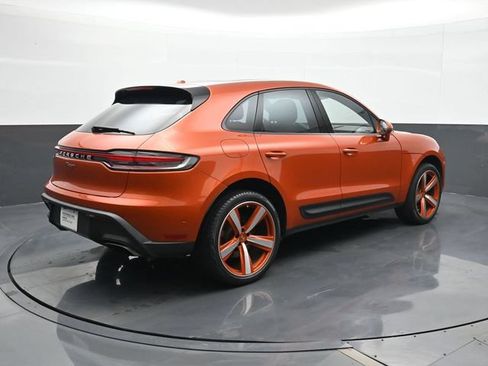 Certified 2023 Porsche Macan AWD/4WD image 22