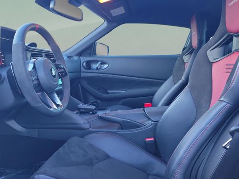 Used 2024 Nissan Z NISMO w/ Floor Mat Package image 11