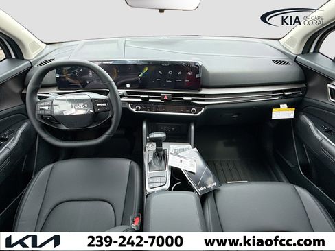 New 2026 Kia Sportage EX image 16