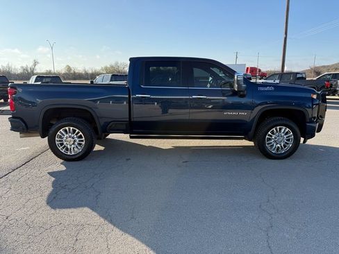 Used 2021 Chevrolet Silverado 2500 High Country w/ Safety Package II image 7