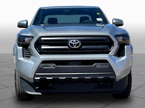 Used 2026 Toyota Tacoma SR5 image 4