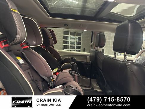 Used 2019 Chrysler Pacifica Limited image 12