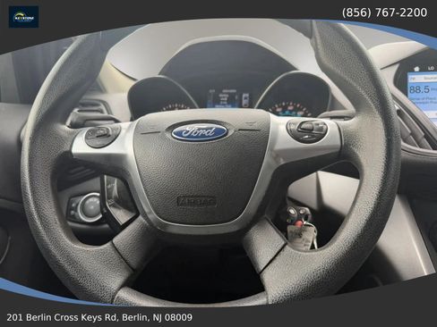 Used 2016 Ford Escape SE w/ Equipment Group 201A FWD image 18