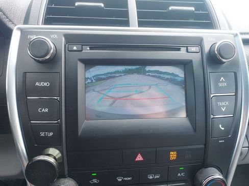 Used 2017 Toyota Camry LE FWD image 15
