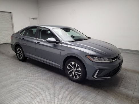 Used 2025 Volkswagen Jetta S image 11