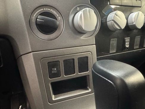 Used 2012 Toyota Tundra 4x4 Double Cab w/ TRD Off-Road Pkg image 18