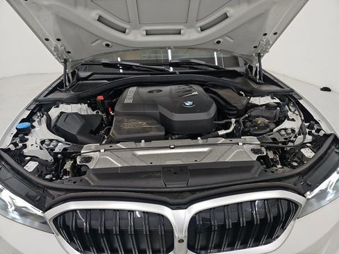 Used 2025 BMW 330i Sedan image 15