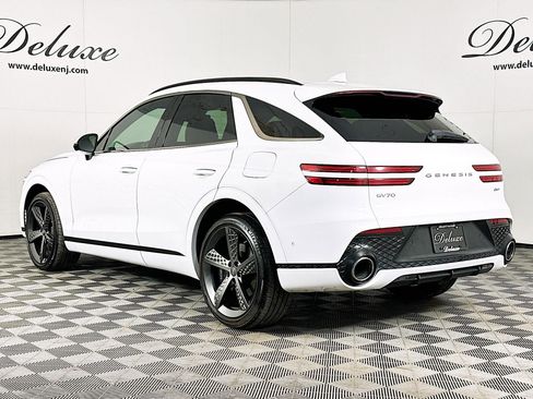 Used 2023 Genesis GV70 2.5T w/ Sport Prestige Package image 4