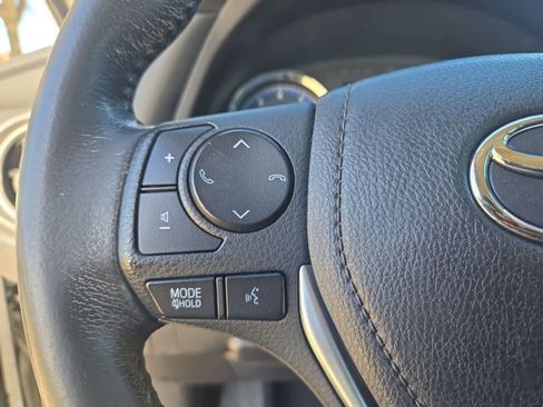 Used 2019 Toyota Corolla L image 22