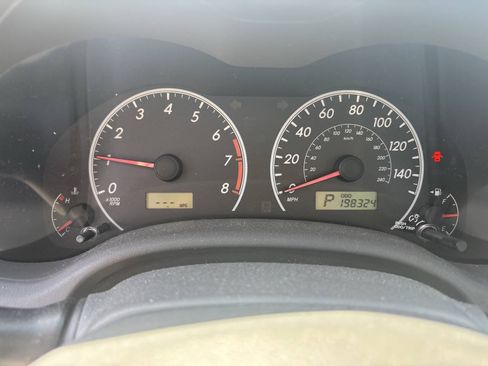 Used 2010 Toyota Corolla LE FWD image 8
