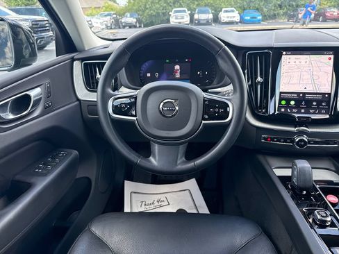Used 2025 Volvo XC60 B5 Plus AWD/4WD image 23