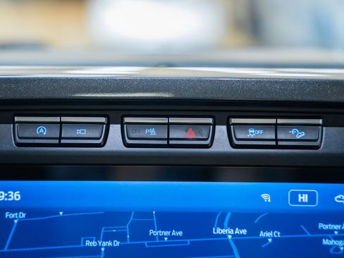 Certified 2023 Ford F150 Lariat w/ Equipment Group 502A High image 26