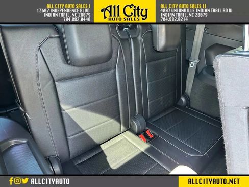 Used 2021 Volkswagen Tiguan SE image 14