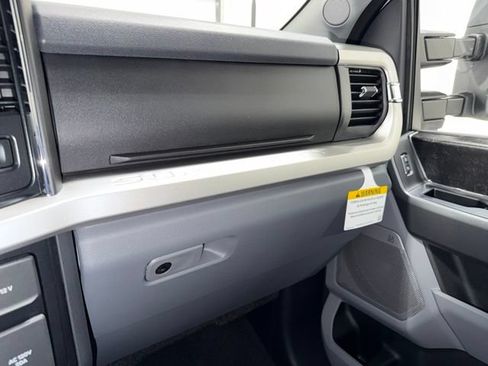 New 2026 Ford F350 XLT w/ XLT Premium Package AWD/4WD image 29