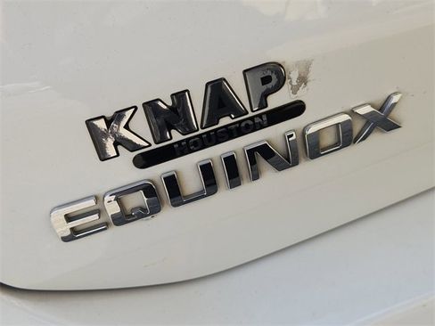 Used 2018 Chevrolet Equinox LT image 30