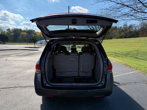 Used 2016 Honda Odyssey Touring Elite image 15