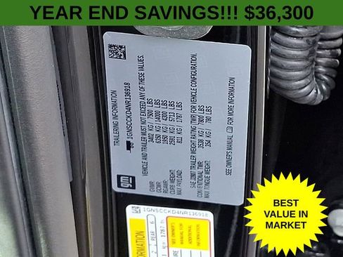 Used 2022 Chevrolet Suburban LT image 32