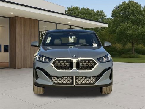 New 2026 BMW X2 xDrive28i w/ Technology Package image 3