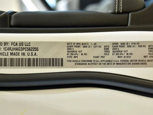 Used 2023 Jeep Grand Cherokee Altitude image 31