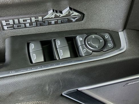 Used 2022 Chevrolet Silverado 1500 High Country w/ High Country Premium Package image 20