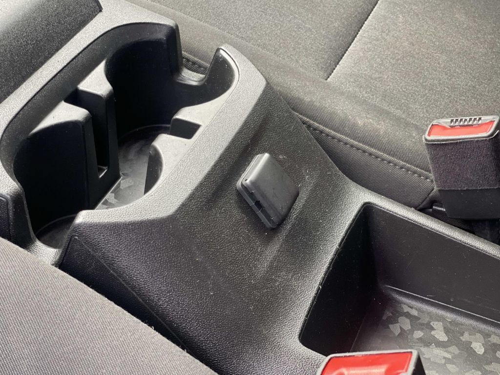 Used 2024 Chevrolet Colorado W/T RWD image 28