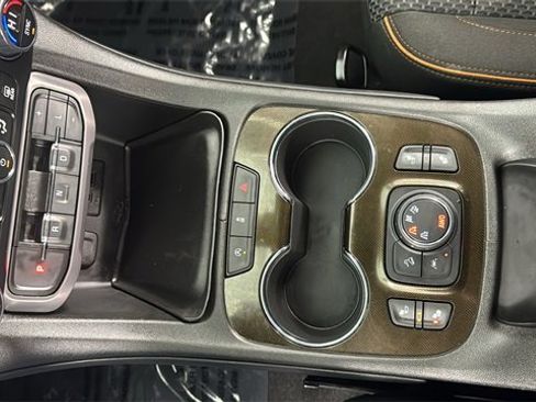 Used 2023 GMC Acadia AT4 image 32