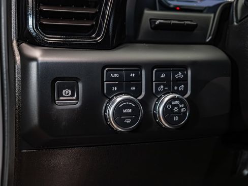 Used 2024 GMC Sierra 2500 AT4 w/ AT4 Premium Plus Package AWD/4WD image 20