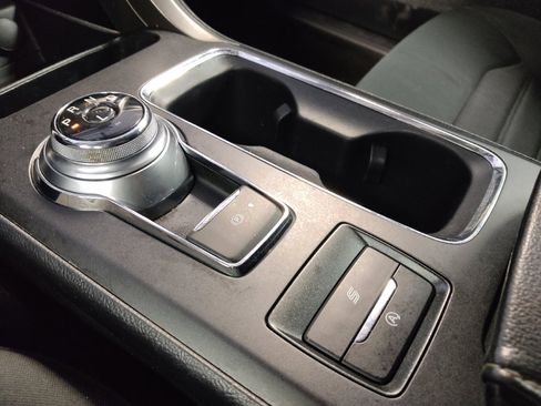 Used 2020 Ford Fusion SE FWD image 26